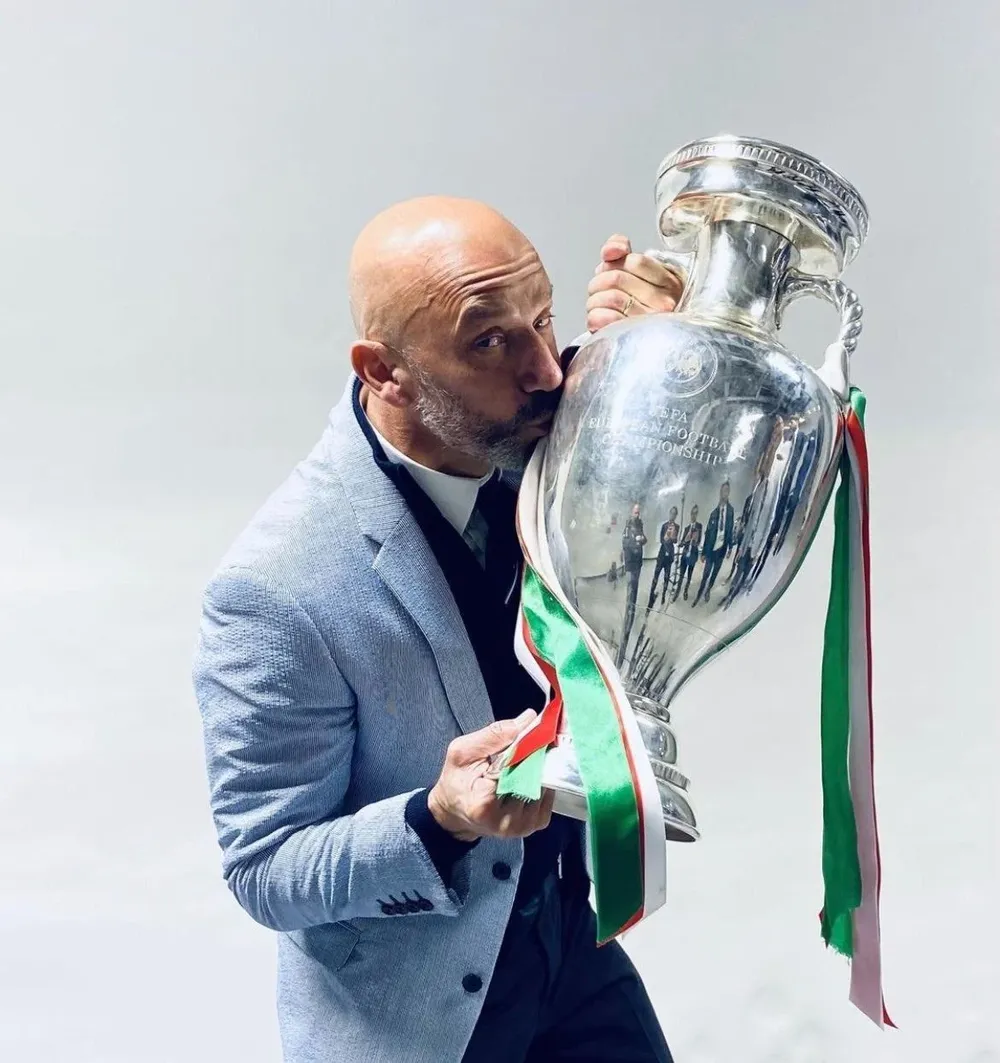 Gianluca Vialli celebra el título de la Eurocopa