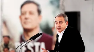 El expresidente del Gobierno, José Luis Rodríguez Zapetero, en un mitin en Ferrol.