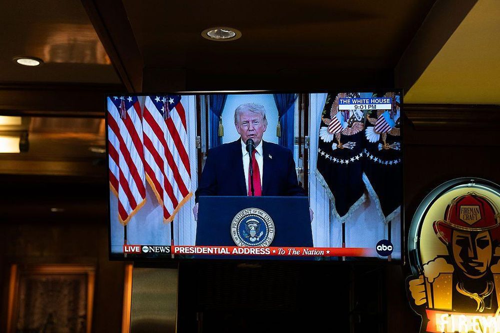 Trump no logró calmar a los mercados en su discurso a la nación que ofreció el miércoles.