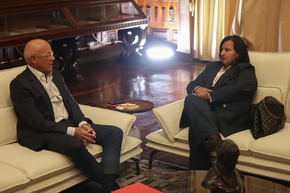 Jorge Rodríguez y Dinorah Figuera reunidos el pasado 18 de junio