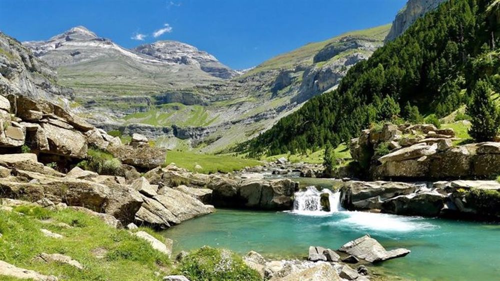 Los pirienos, un paraíso natural español y francés.
