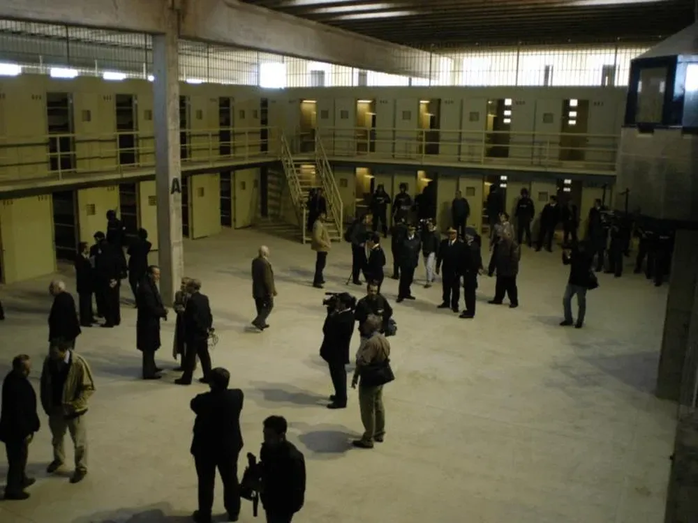 Autoridades políticas presentes cuando se inauguró las latas