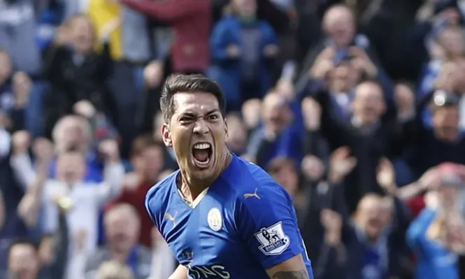 El argentino Ulloa celebra en la hora la igualdad para Leicester