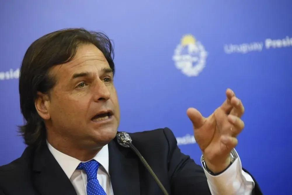 Lacalle Pou aclaró las negociaciones que tuvo con el comando del Sí, para el uso de la cadena nacional y la conferencia de prensa