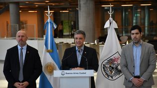 Waldo Wolff, Jorge Macri y Ezequiel Daglio durante la conferencia de prensa donde se hizo el anuncio.