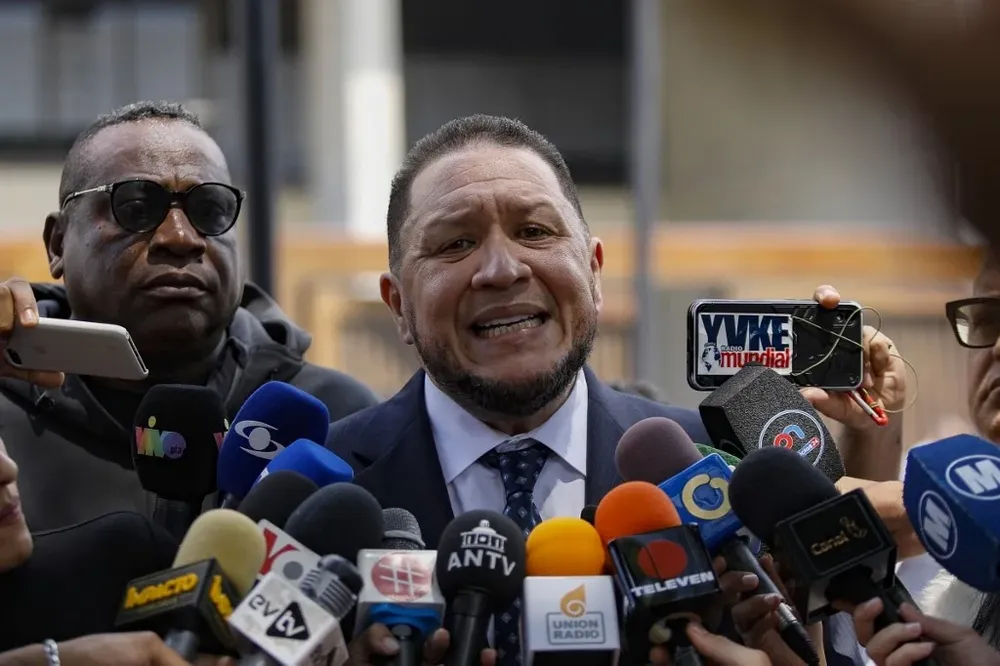 El diputado Luis Brito, opositor disidente, presentó una impugnación de las elecciones internas de la oposición por considerar que sus cifras fueron infladas.