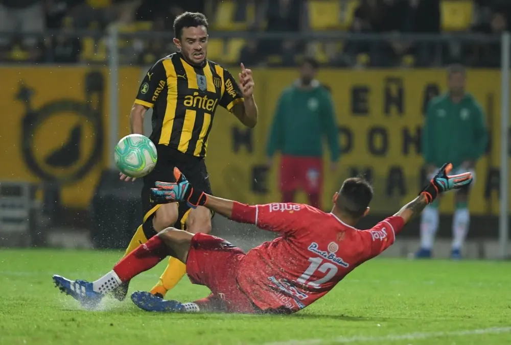 Peñarol, empató en la hora y lleva nueve partidos sin derrotas en su estadio