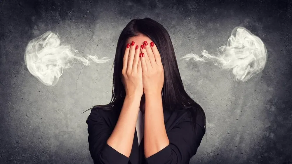 ¿Te sientes saturado por las notificaciones del grupo familiar? No estás solo...