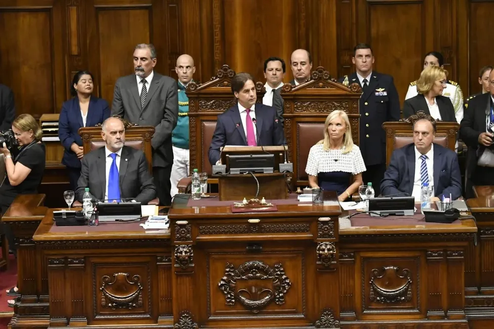 Lacalle Pou en el Palacio Legislativo