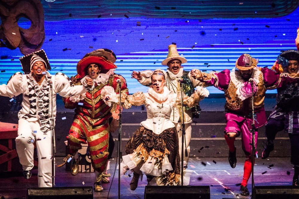 Concurso de carnaval: parodistas Momosapiens (Foto: DAECPU).