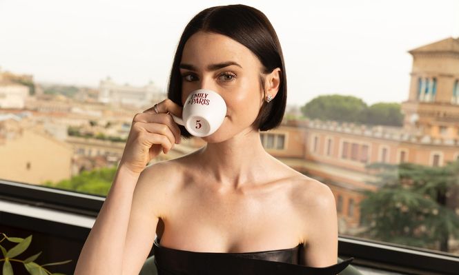 Después de su éxito, Netflix anunció una nueva temporada de Emily in Paris