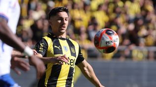 Maximiliano Silvera de Peñarol ante Nacional por la final de la Liga AUF Uruguaya