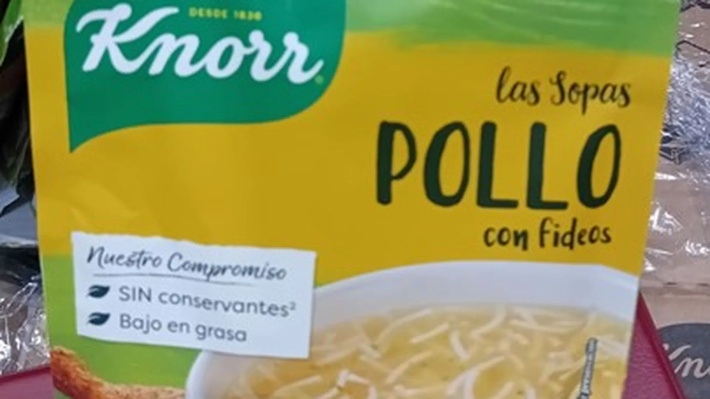 Retiran sopa deshidratada Knorr por piezas de metal y caucho en España.