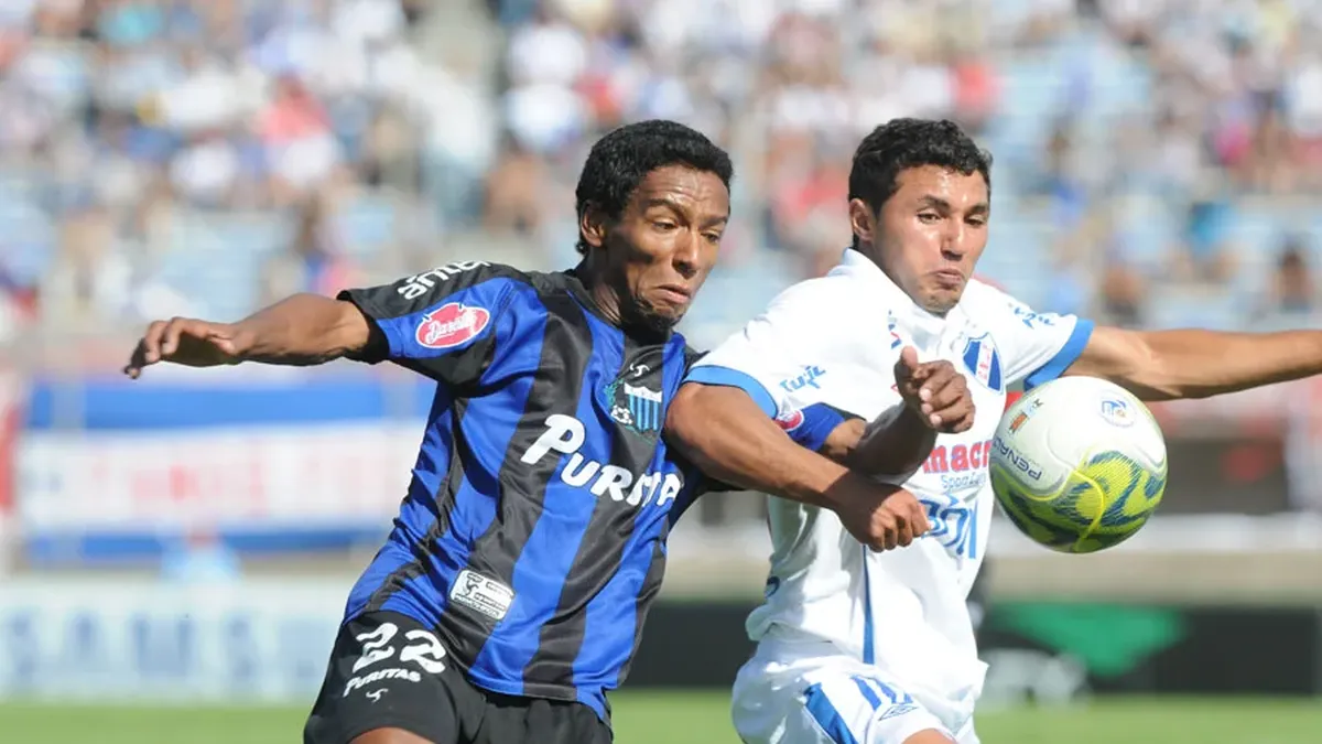 Juan Álvez cerca de ser el primer refuerzo