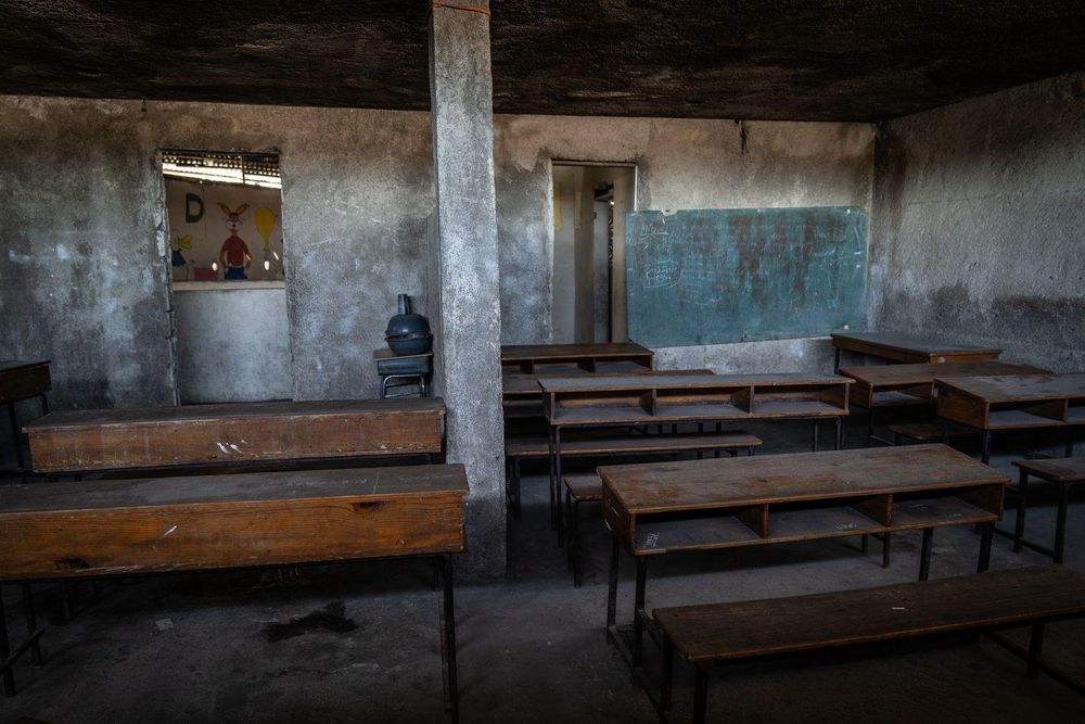 El interior de una escuela abandonada en Puerto Príncipe.
