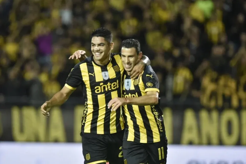 Peñarol-Rampla Juniors: Canobbio y De León