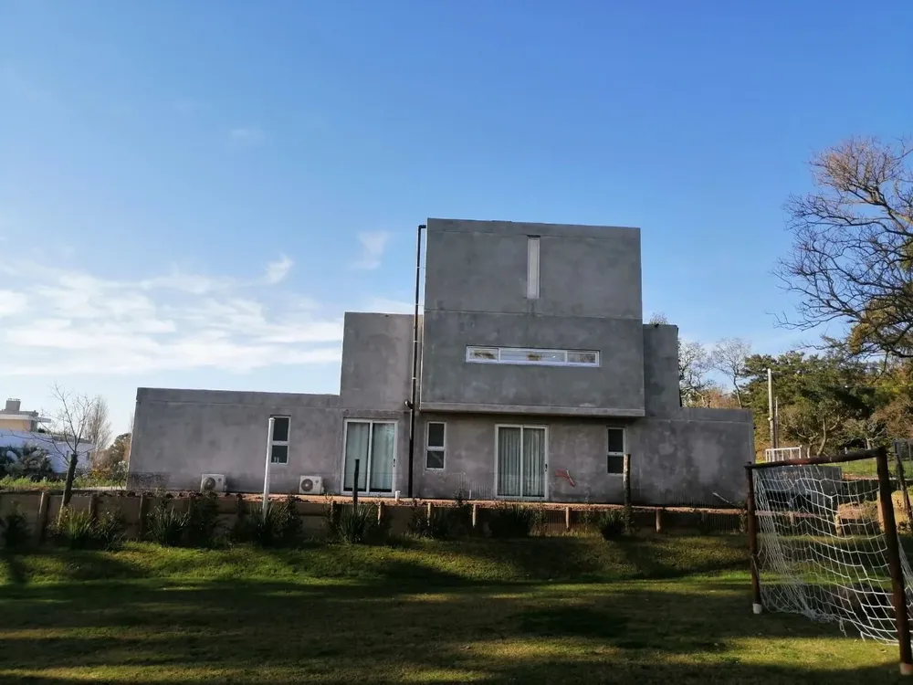 Otra vista de la casa construida entre noviembre y julio sin autorización de la Intendencia de Maldonado