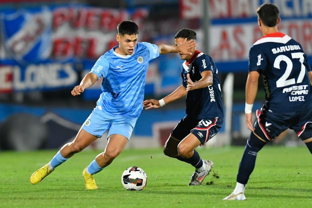 Nacional frente a Montevideo City Torque por la Copa AUF Uruguay