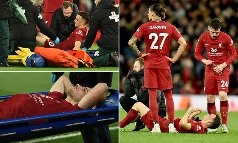 Núñez junto a su compañero lesionado