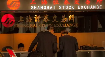 Eufóricas salidas en bolsa china en mercado bajo control estatal