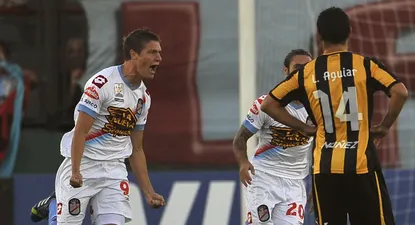 Peñarol perdió ante Arsenal en 2014
