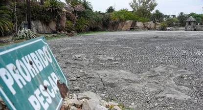 Lago Cachón completamente seco