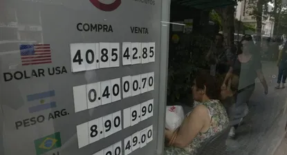 El dólar no para y se acerca a $ 43 en la venta al público de los cambios