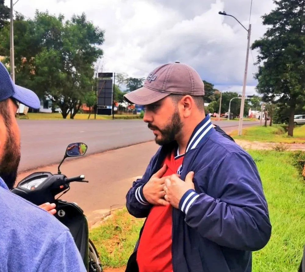 El detenido en el momento de ser detenido