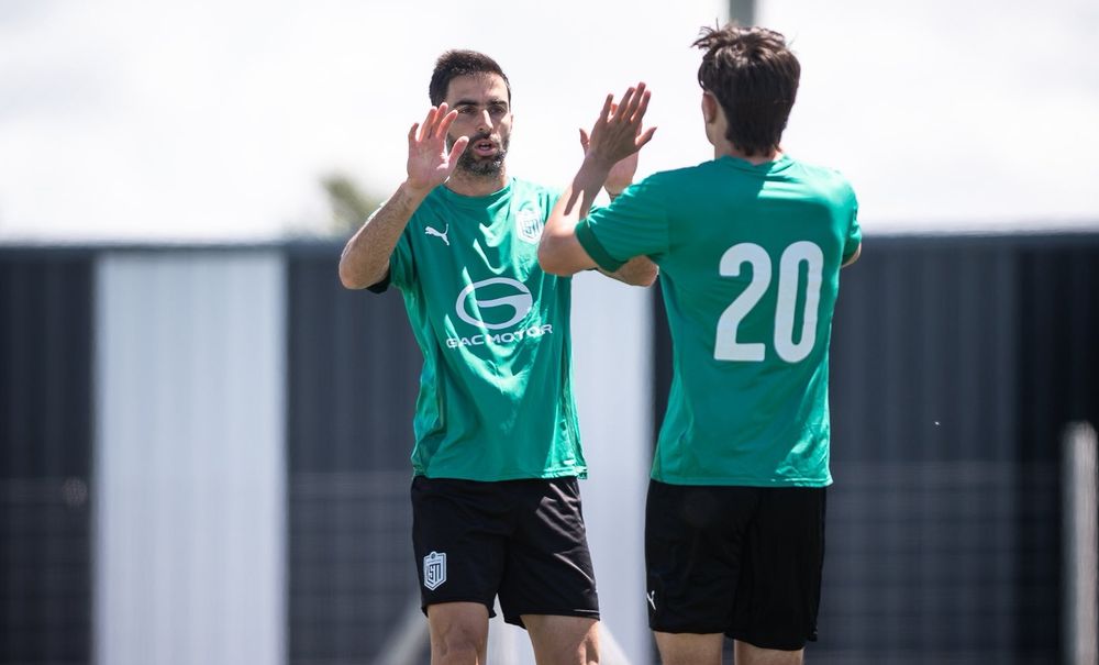 Rodrigo Pastorini celebra su gol ante Deportivo CEM