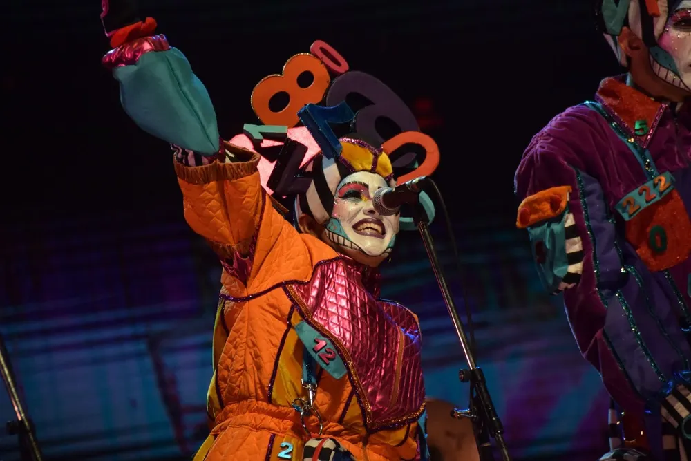 Integrante de la murga Metele que son Pasteles.