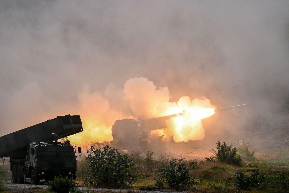 Los sistemas estadounidenses de artillería Himars son una de las armas que más útiles le han resultado a Ucrania.
