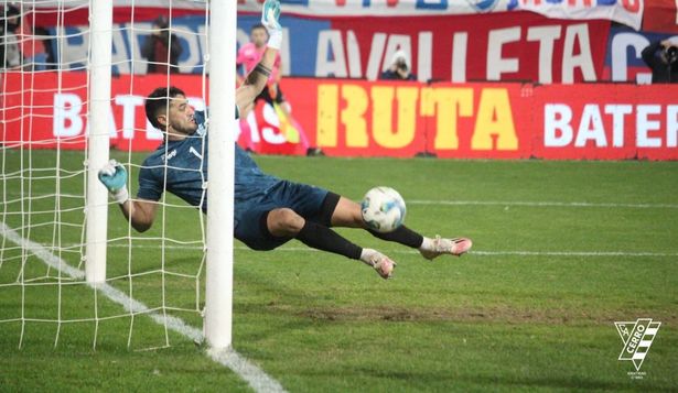 Darío Denis fue la gran figura de Cerro ante Nacional