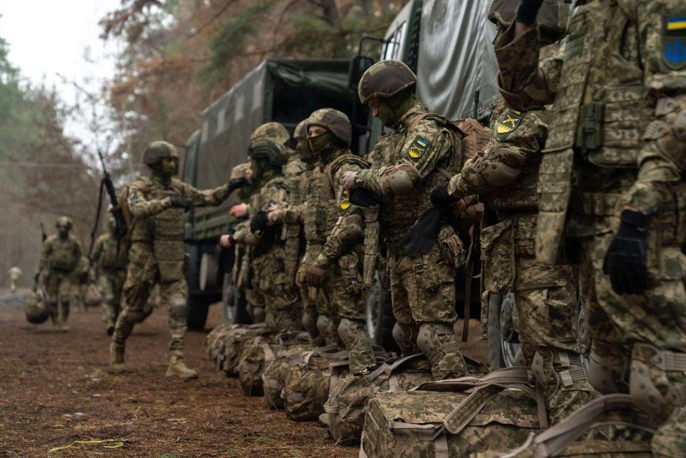 El impacto militar de cualquier despliegue aliado de unos 20.000 efectivos sería limitado. Ucrania tiene casi un millón de militares, el ejército ruso es aún mayor.