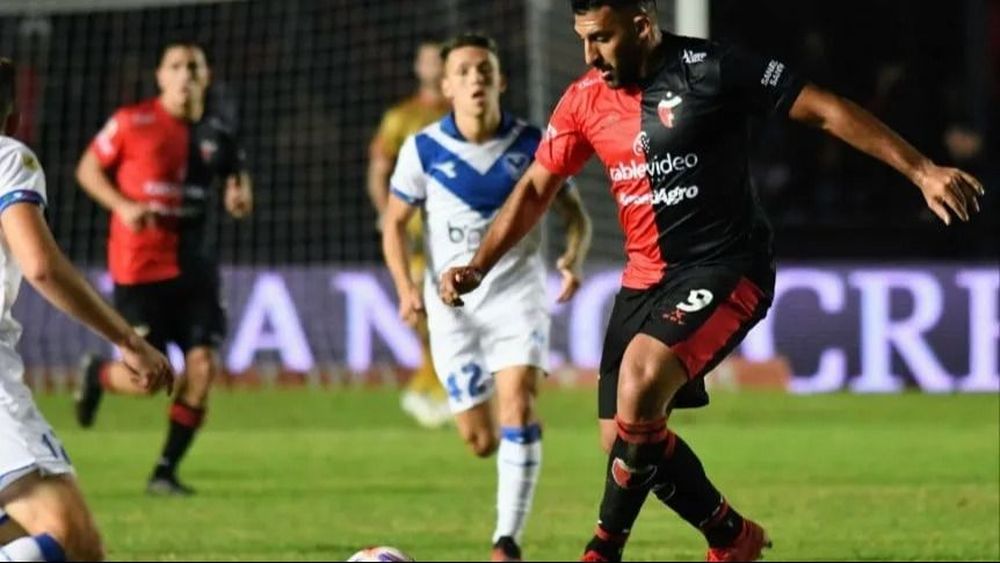 Vélez y Colón juegan una final en Liniers por la permanencia en la máxima categoría