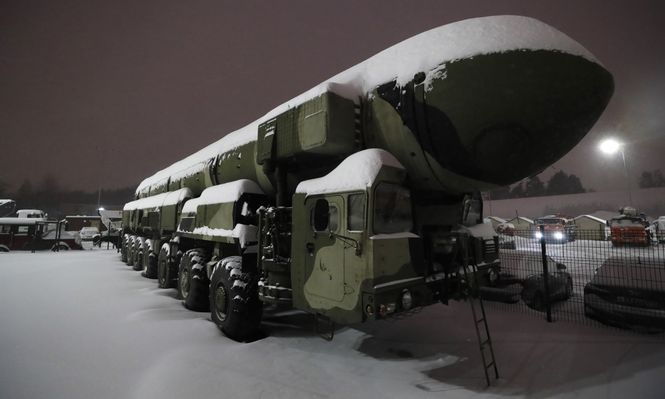 Putin anuncia una prueba exitosa con el supertorpedo Poseidón, con capacidad para portar cabezas nucleares.