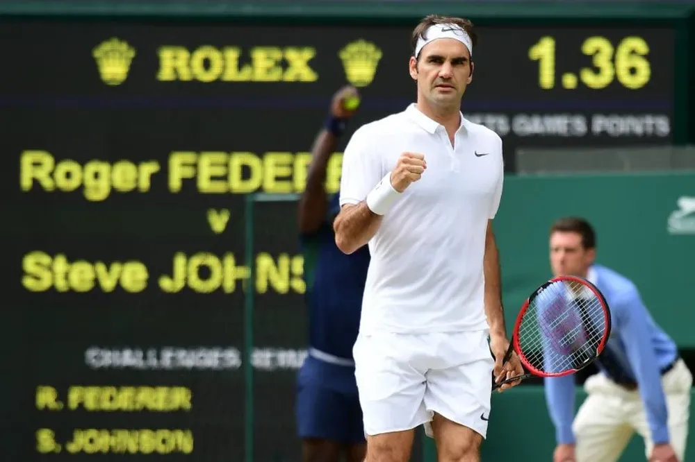 Federer sigue adelante en Wimbledon
