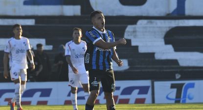 Nicolás Vallejo, jugador de Liverpool, festeja un gol ante Nacional