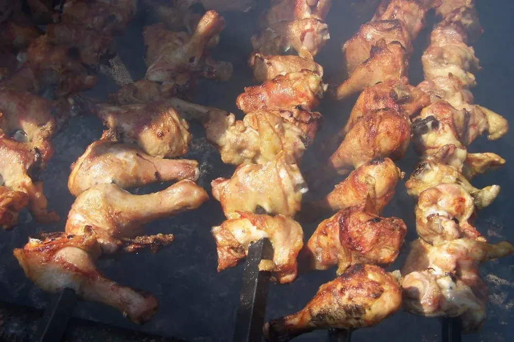 Carne aviar.