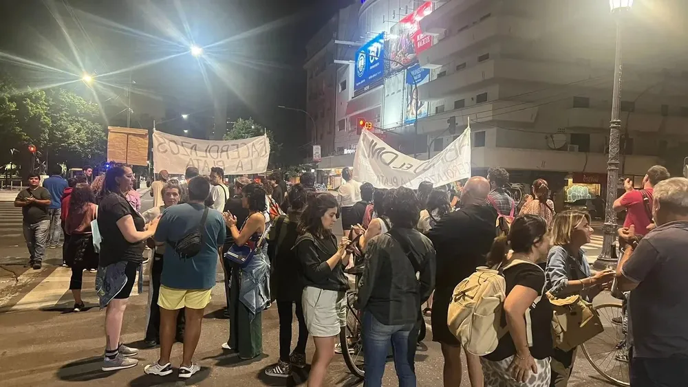 Cacerolazo en La Plata