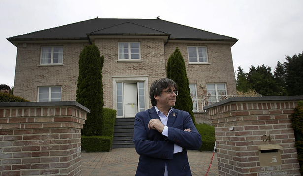 Carles Puigdemont en su residencia en Waterloo