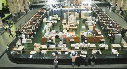 la tecnologia desafia al empleado bancario