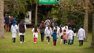 Conciencia medioambiental: escolares plantaron árboles nativos en el Bioparque Mbopicuá.