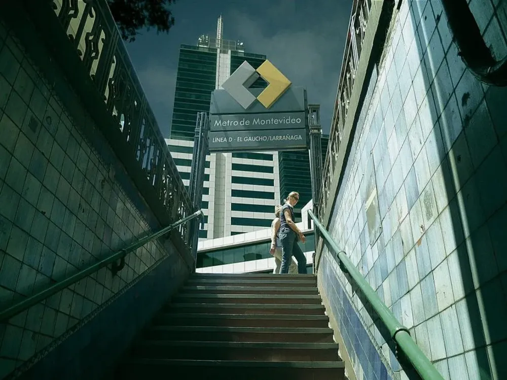 Fotomontaje creado para el proyecto Metro de Montevideo, un libro que fue publicado años atrás