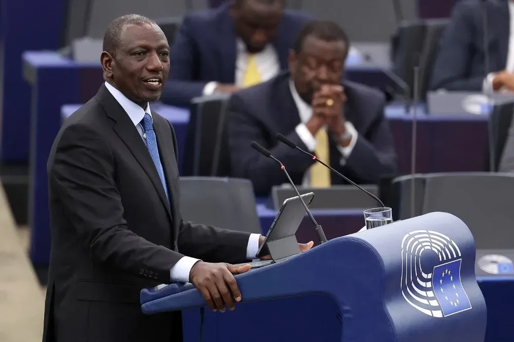 Identificamos ya las primeras 35 empresas que vamos a ofrecer al sector privado, dijo William Ruto a funcionarios del mercado de valores de Nairobi.