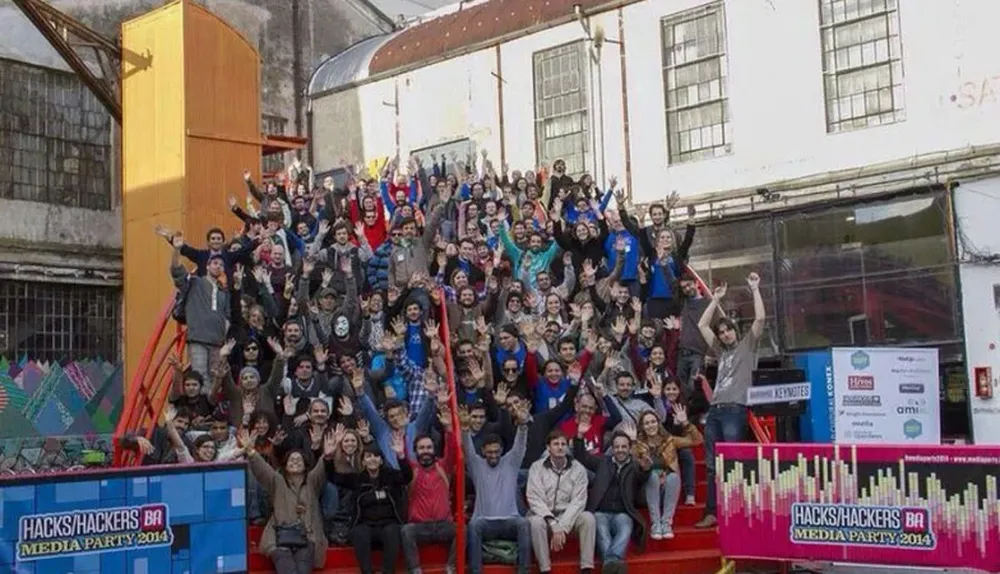 Foto tradicional de la Media Party