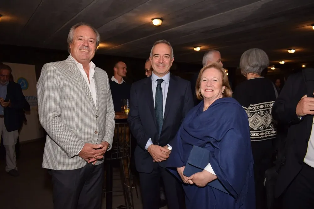 Miguel García, Leonardo Bello y Alicia Esqueira.