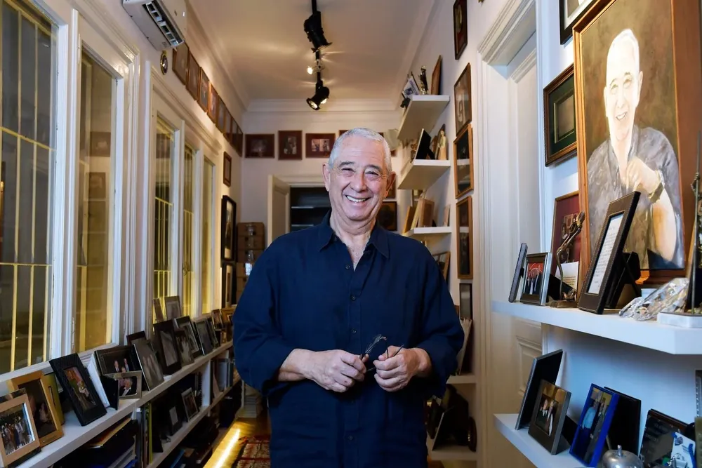 Sergio Puglia en su casa