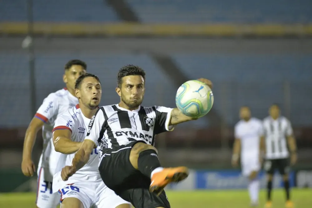 Leonardo Pais, uno de los titulares de Carreño para la final
