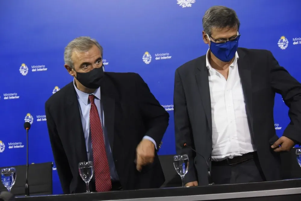 Jorge Larrañaga y Jorge Díaz luego de una conferencia de prensa en el Ministerio del Interior