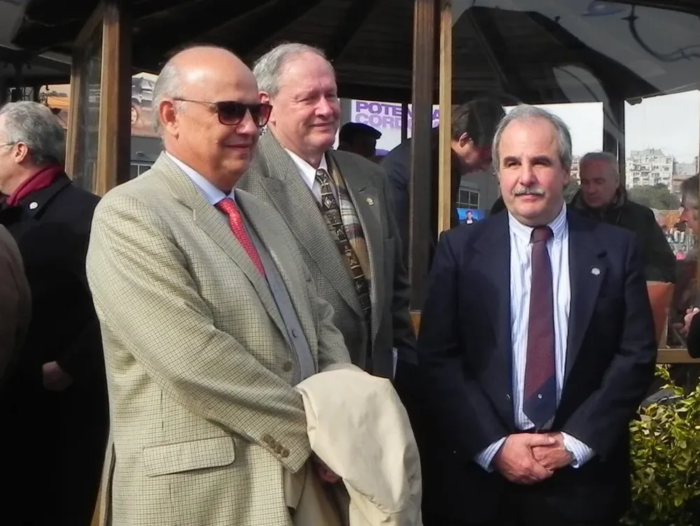 Cesario Ramalho da Silva, Germán Ruiz y Ruben Echeverría